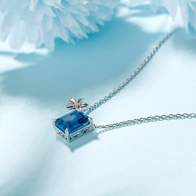 Jeulia "Fragrant Flower" Emerald Cut Sterling Silver Necklace