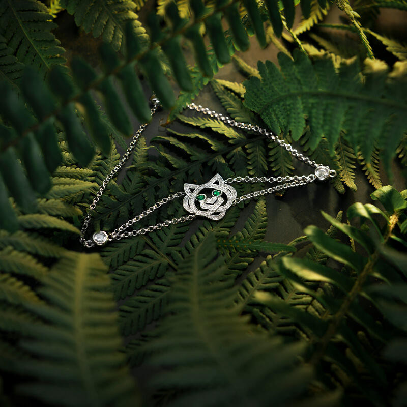 Jeulia "King of Beasts" Tiger Sterling Silver Bracelet