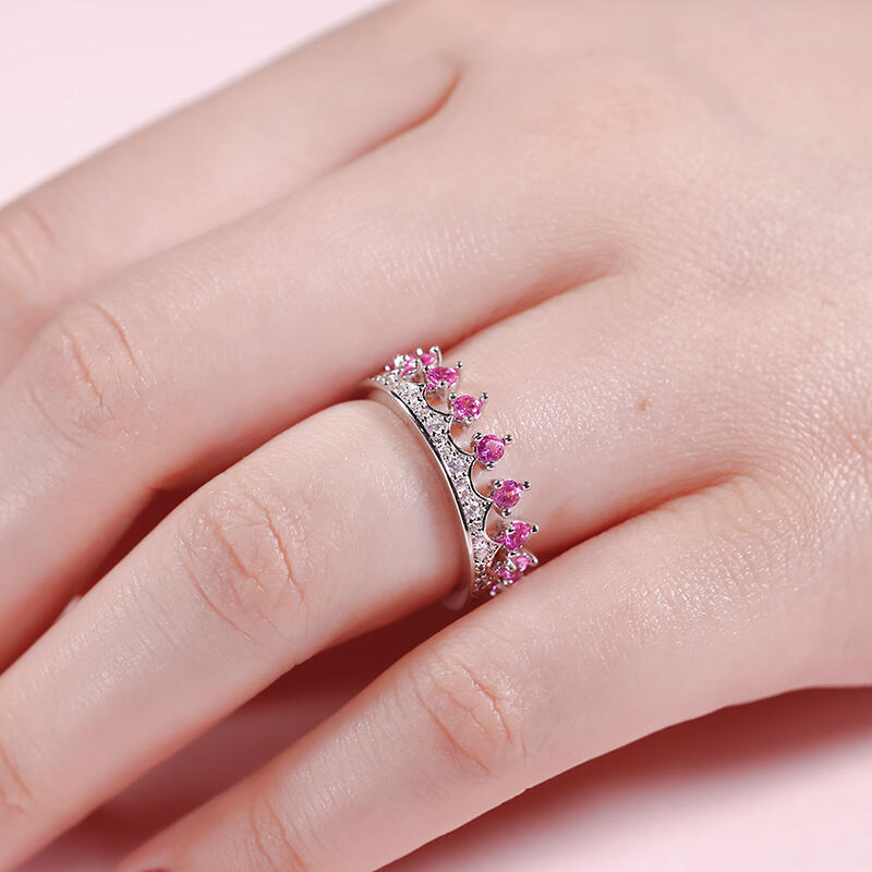 Jeulia "Be Your King" Sterling Silver Round Cut Ring