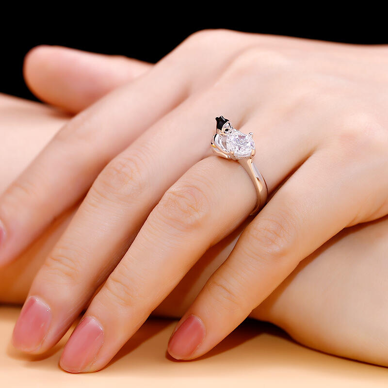 Jeulia Hug Me "Uwielbiam Prowess" Sumo Okrągłe Cięcie Pierścionek Srebrny