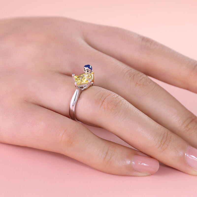 Jeulia Hug Me "Adventurous Girl" Princess Cut Sterling Silver Ring