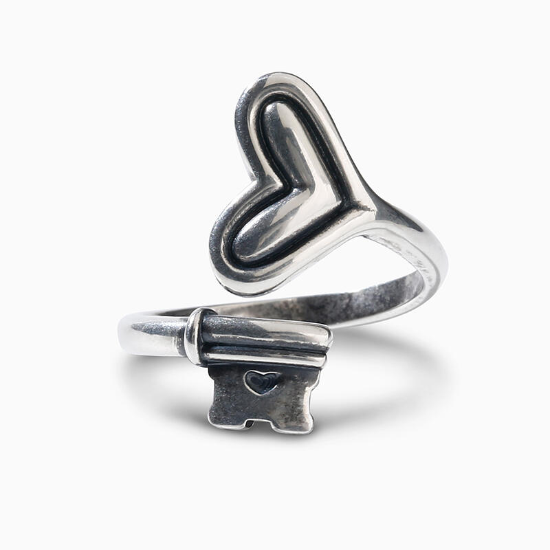 Jeulia "Key To My Heart" Sterling Silver Ring