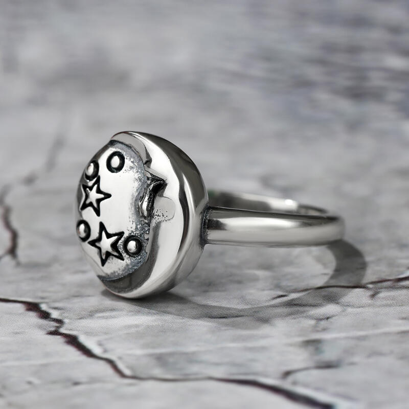 Jeulia "Moon and Stars" Sterling Silver Ring