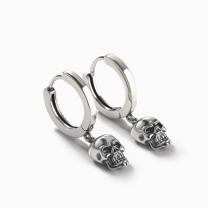 Jeulia "Phantom" Sterling Silber Totenkopf-Ohrringe