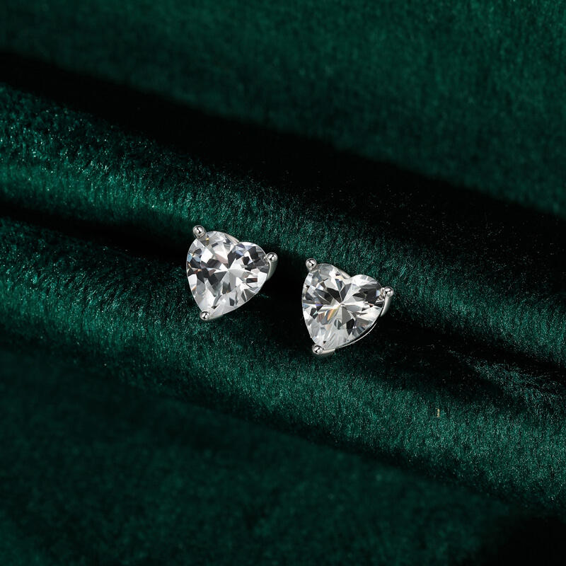 Jeulia Boucles d'Oreilles Clous de Cœur Solitaires Simples avec Pierre de Naissance