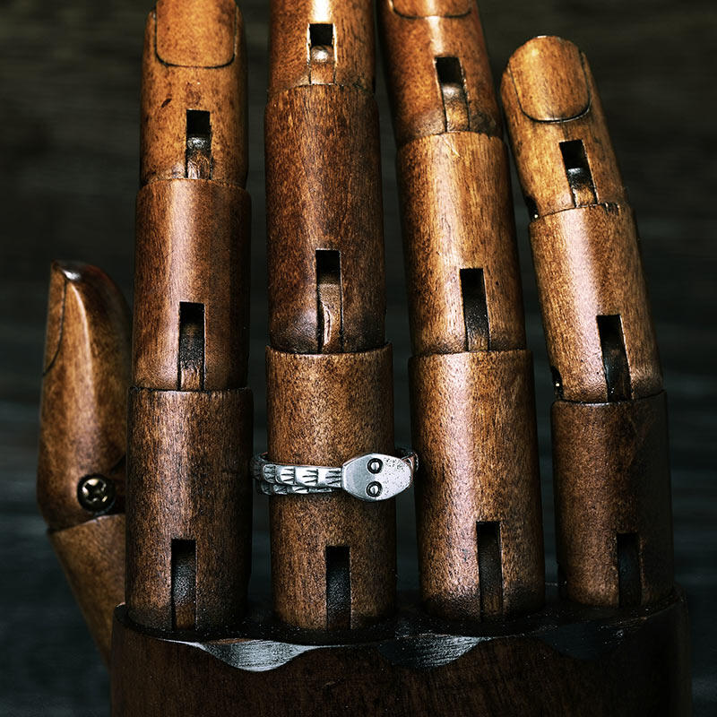 Jeulia "Pure Desire" Snake Sterling Silver Ring