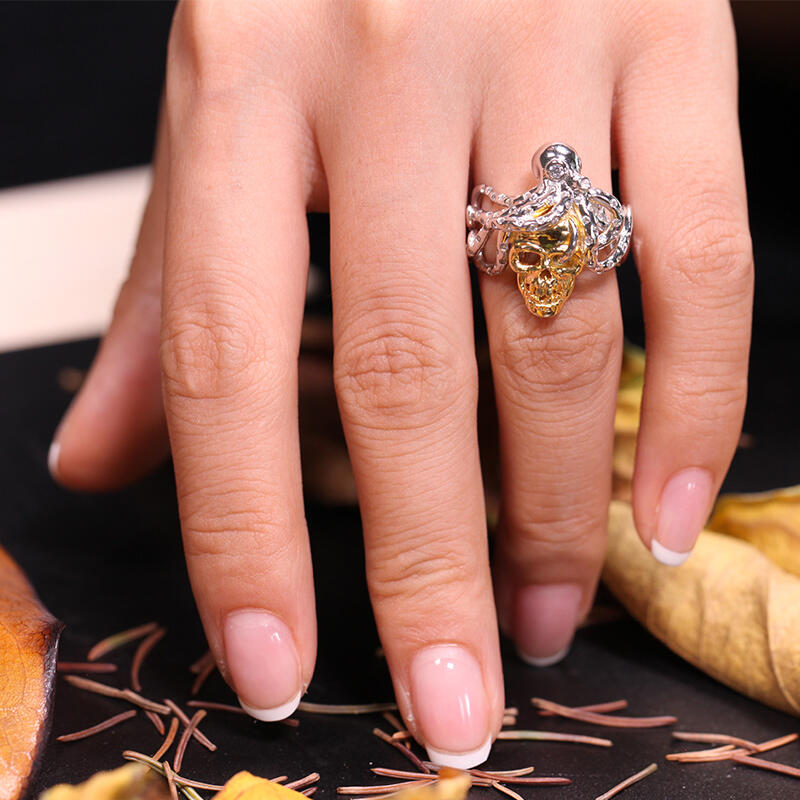 Jeulia Octopus Round Cut Sterling Silver Skull Ring