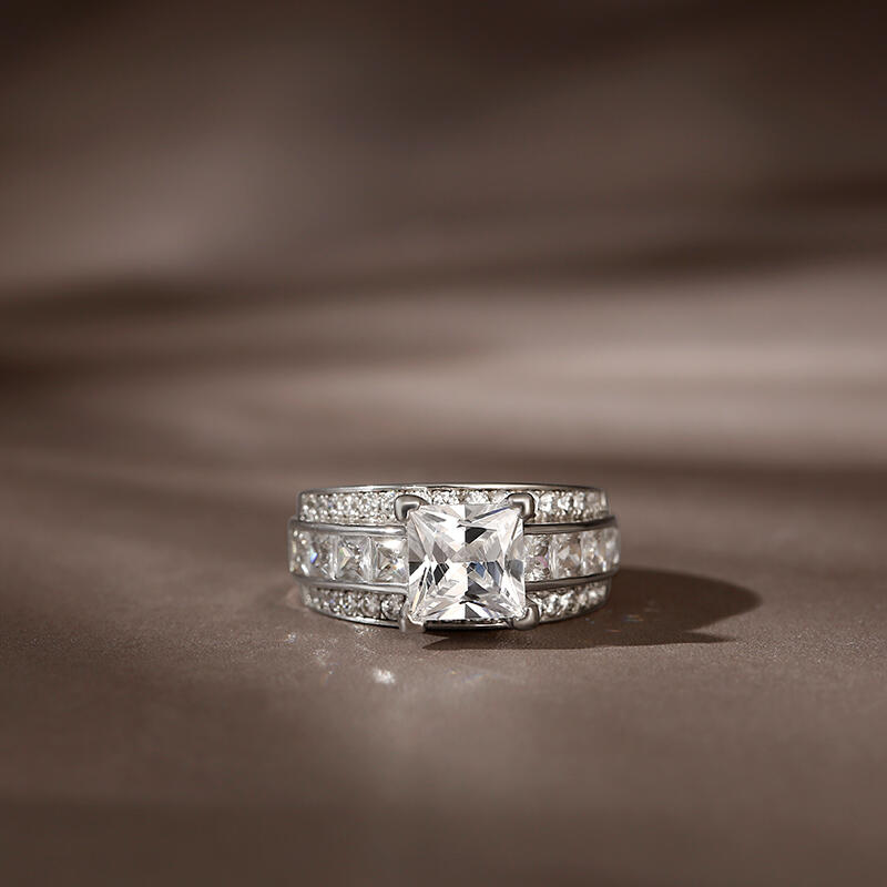 Jeulia Classic Princess Cut Sterling Silver Ring