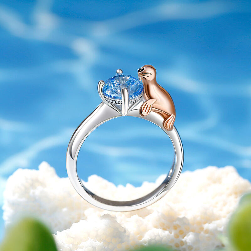 Jeulia Hug Me "Sea Watcher" Chubby Walrus Round Cut Sterling Silver Ring