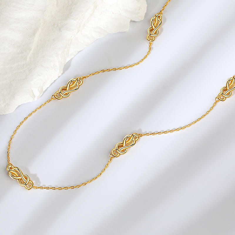 Jeulia Collar Delgado de Plata de Ley con Diseño de Infinito
