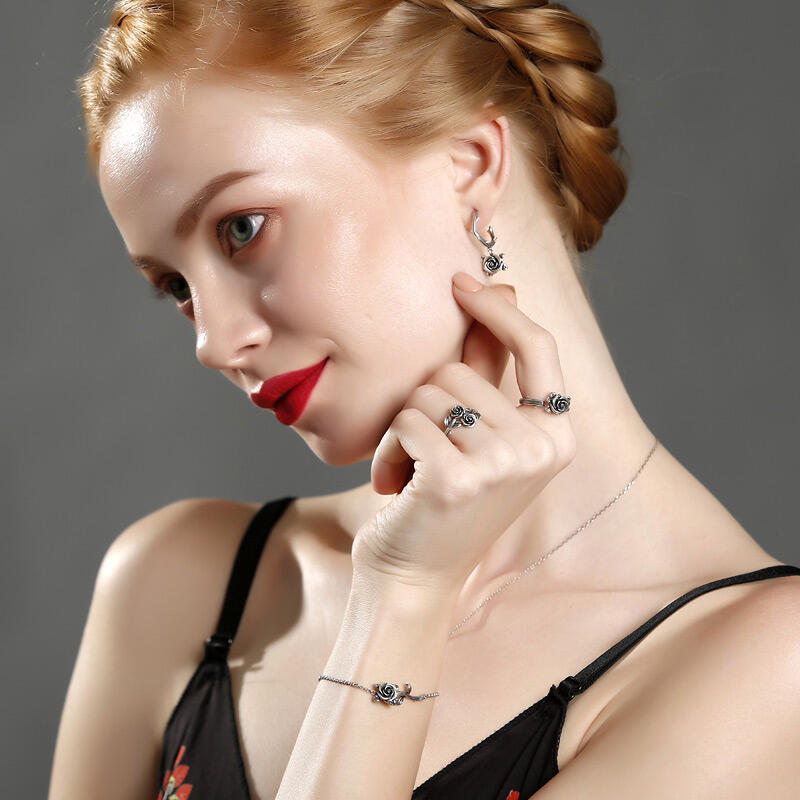 Jeulia Heart Leaves Rose Branch Bracelet