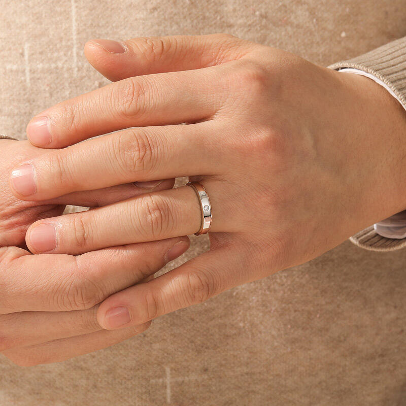 Jeulia Two Tone Prince Cloak Men's Wedding Band Round Cut