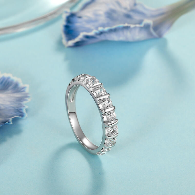 Jeulia Classic Bar Setting Design Wedding Band