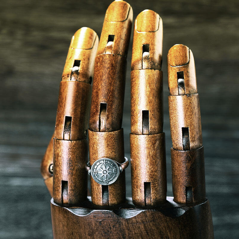 Jeulia "Life's Journey" Compass Sterling Silver Ring