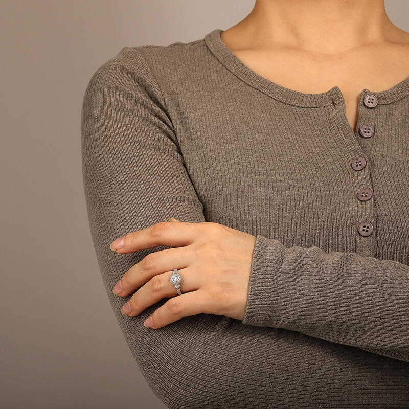 "My Only Sight" Round Cut Halo Engagement Ring