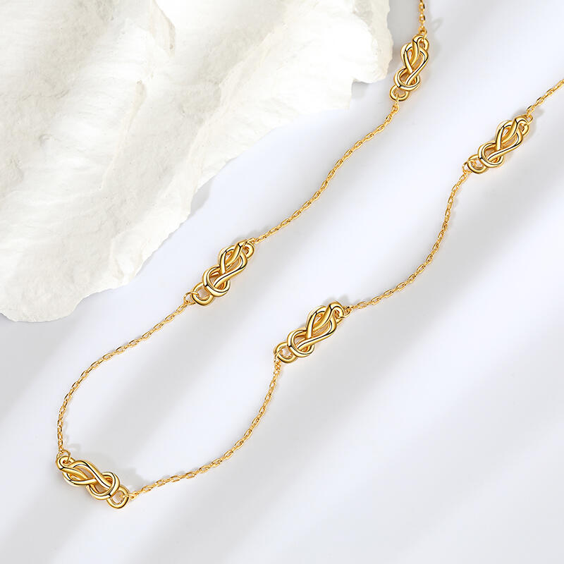Jeulia Collar Delgado de Plata de Ley con Diseño de Infinito