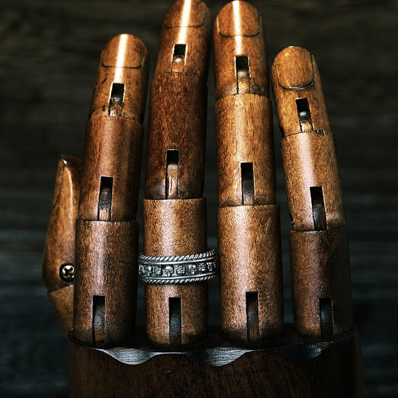 Jeulia "Twisted Rope" Skull Sterling Silver Band