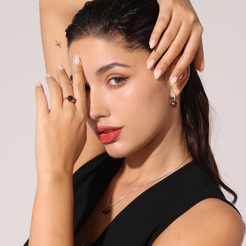 Jeulia Anillo con manzana venenosa en dos tonos de plata de ley