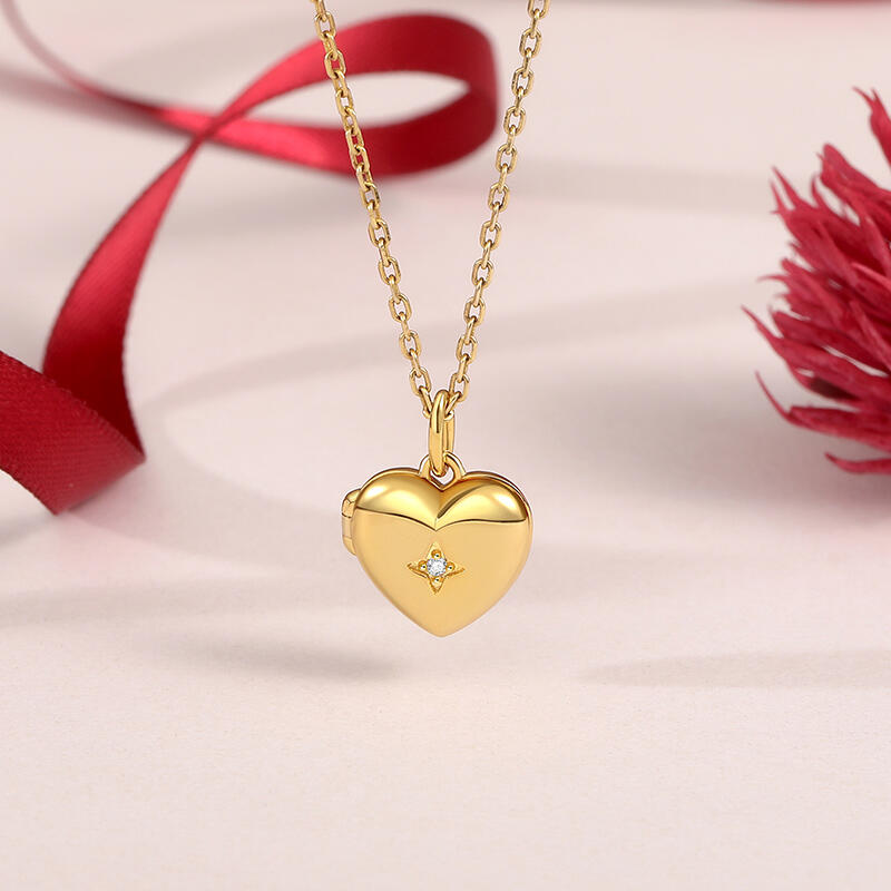 Jeulia Golden Custom Heart Necklace With Birthstone Engraved