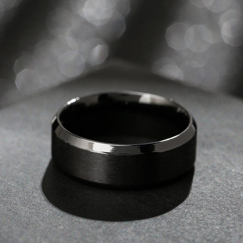 Jeulia Black Titanium Steel Men's Band