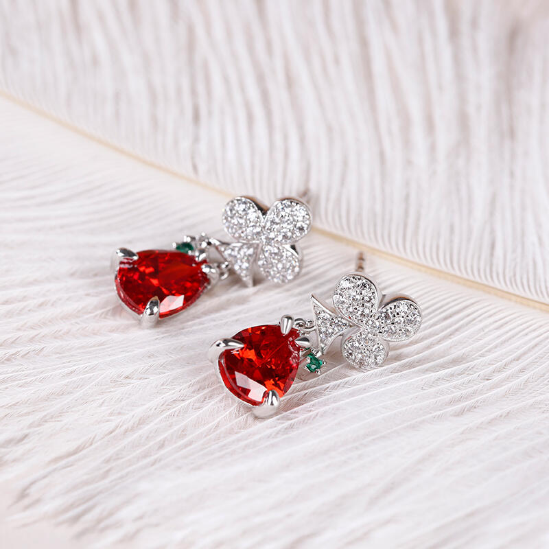 Jeulia Clubs of Poker Inspired Sterling Silver Earrings