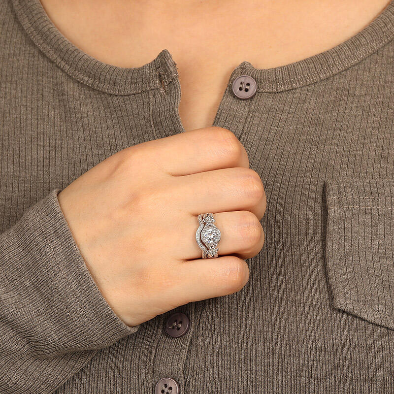 "The Floral Myth" Round Cut Bridal Set