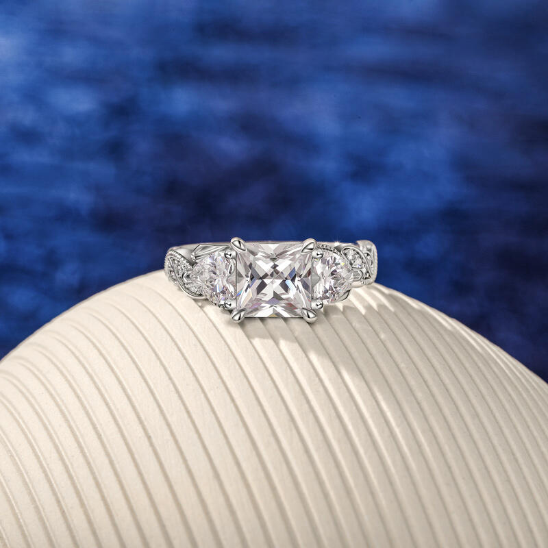 Jeulia Twist Leaf Vine Heart Design Three Stone Engagement Ring