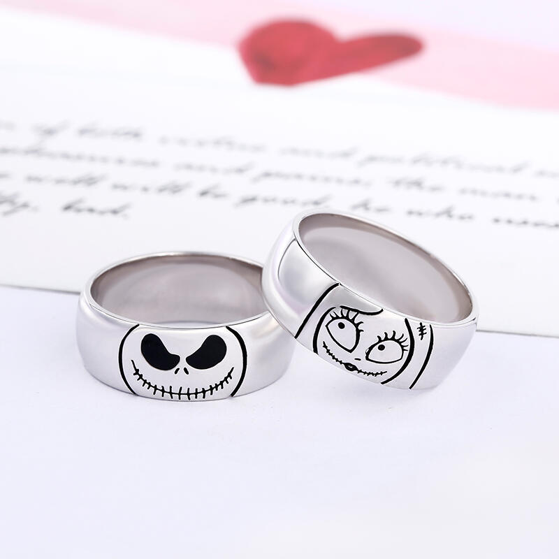 Jeulia "Rag Doll" Skull Sterling Silver Women's Band