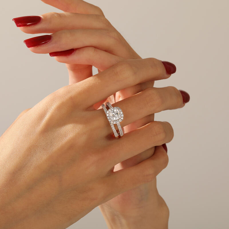 Jeulia Juego de Dos Anillos de Compromiso Eternidad Halo Corte Cojín