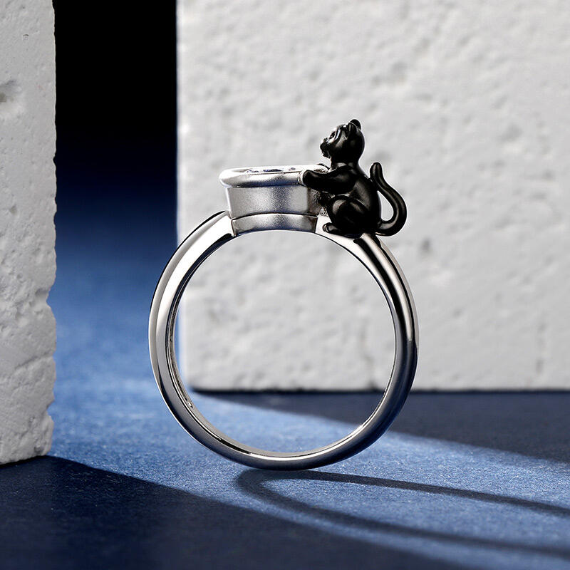 Jeulia Hug Me "Death Witness" Black Cat Round Cut Sterling Silver Ring