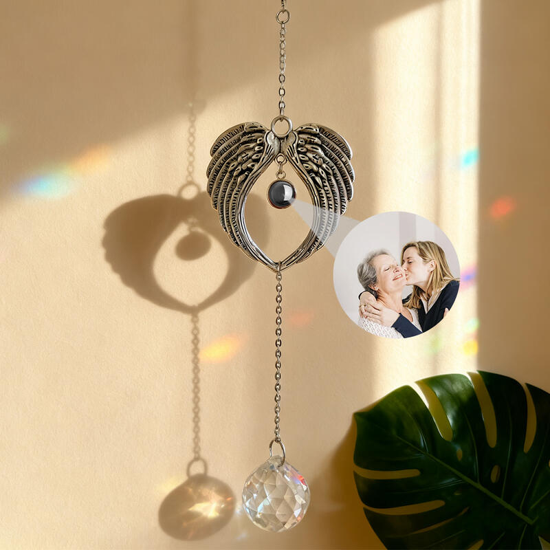Colgante con imagen de proyección personalizada con alas, regalo conmemorativo para seres queridos.