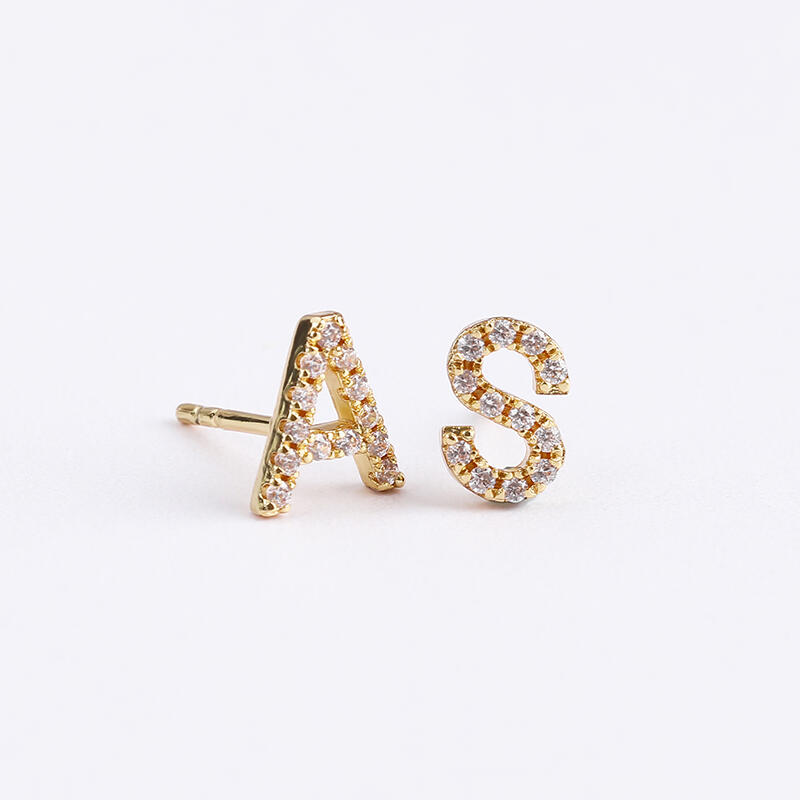 イニシャル ピアス 両耳用 オーダーメイド
