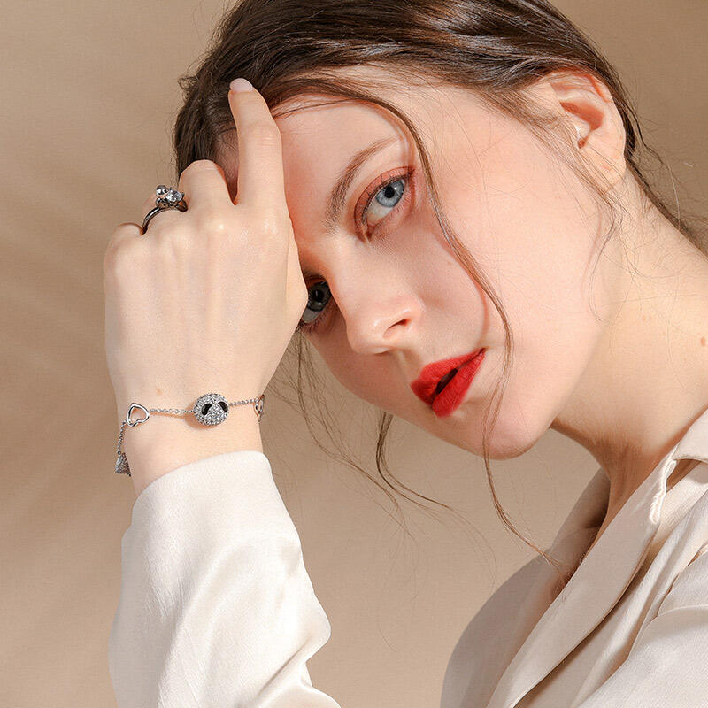 Jeulia Hug Me "Pumpkin King" Bague En Argent Sterling Avec Design De Crâne Et Taille Ronde