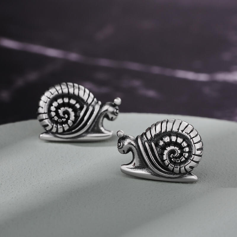 Jeulia "Little Snail" Sterling Silver Earrings