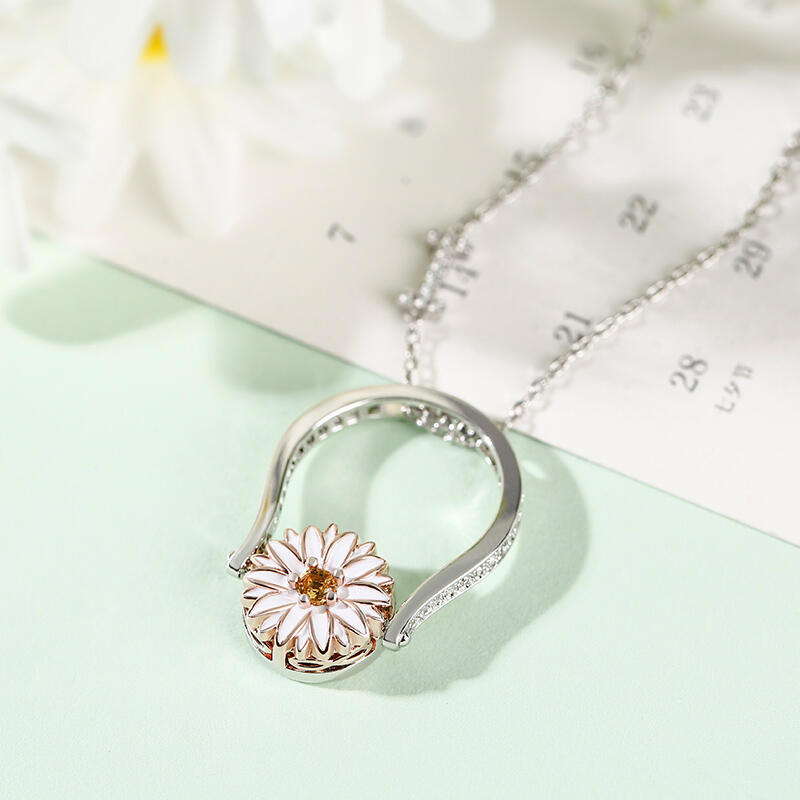 Jeulia "Blooming Daisy" Sterling Silver Personalized Photo Ring (With A Free Chain)
