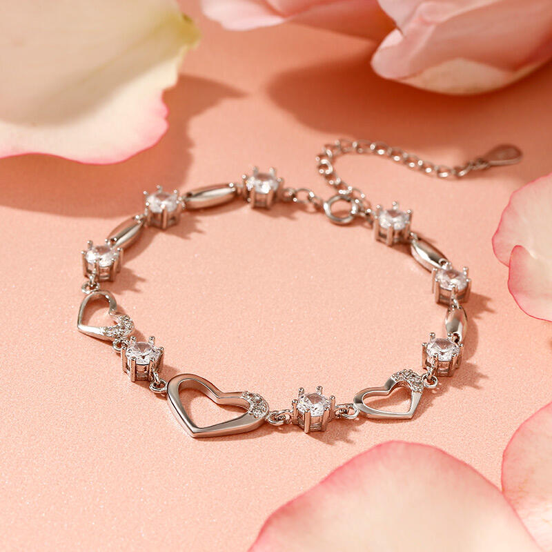 Jeulia Heart Shape Sterling Silver Bracelet