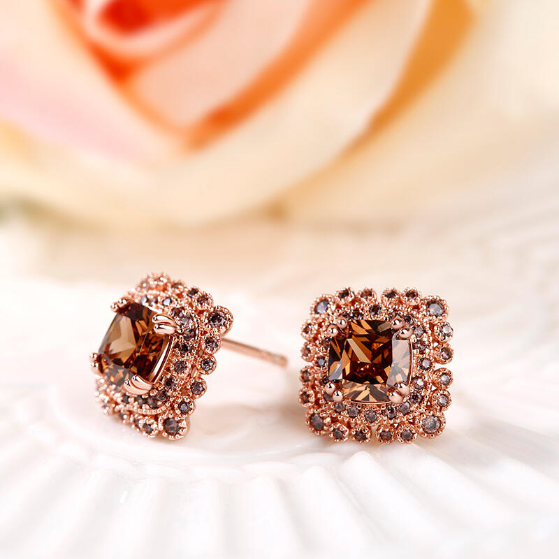 Jeulia Pendientes de plata esterlina con corte de cojín de halo de milgrain