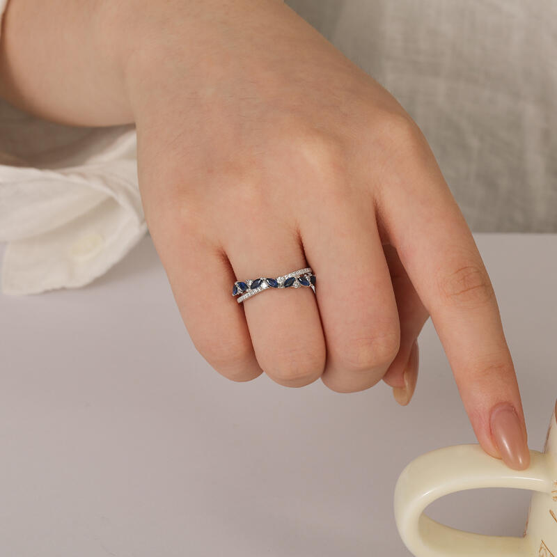 Jeulia Olivetta Classic Twist Eternity Wedding Band