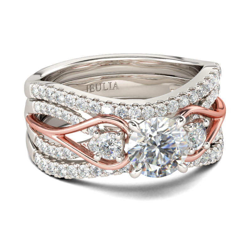 Jeulia Conjunto De Anillos Con Dos Tonos De Tres Piedras De Talla Redonda En Plata De Ley