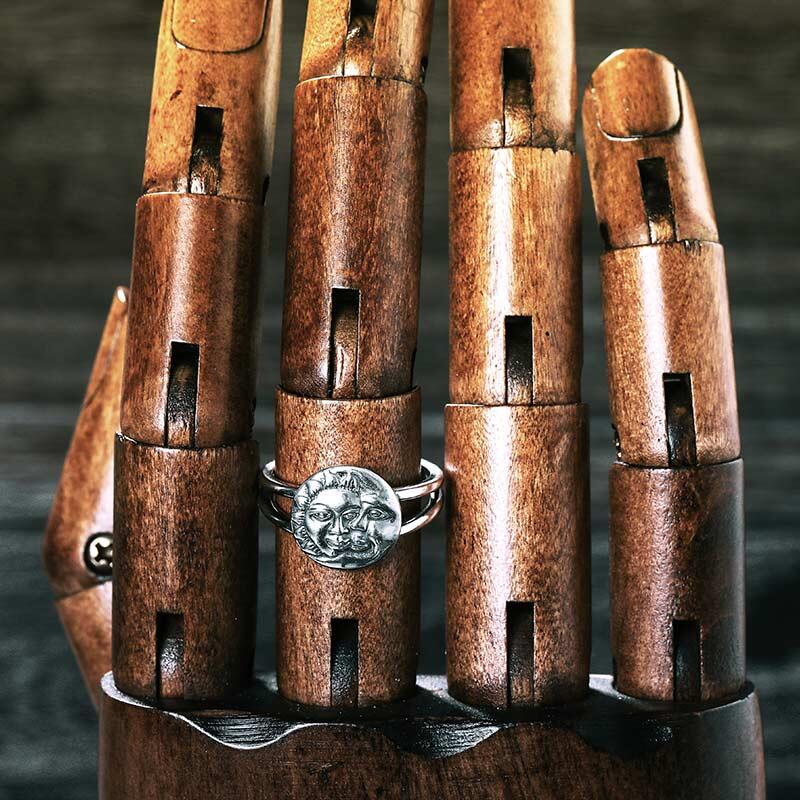 Jeulia "Moon and Sun Face" Sterling Silver Ring