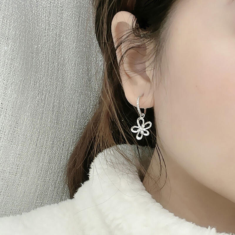 Jeulia Flower Round Cut Sterling Silver Drop Earrings