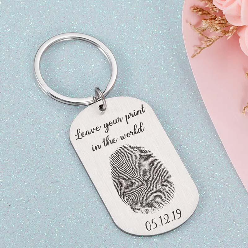Porte-clés ovale personnalisé gravé d'empreintes digitales
