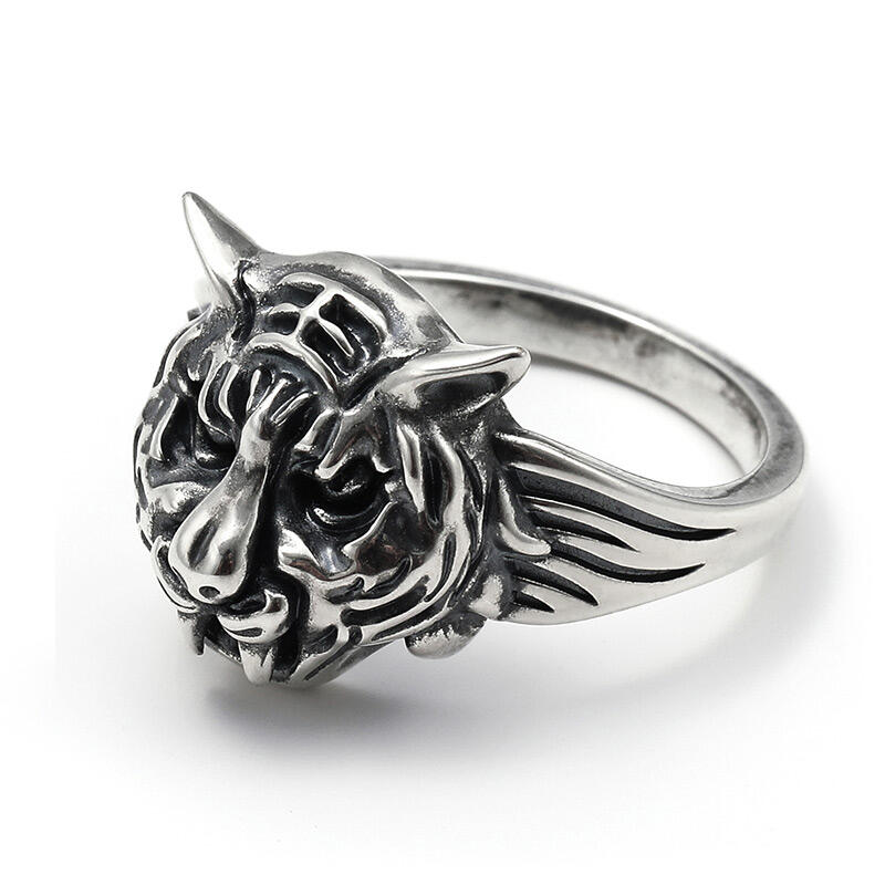 Jeulia "Rey del bosque" Anillo de plata de ley con tigre para hombre