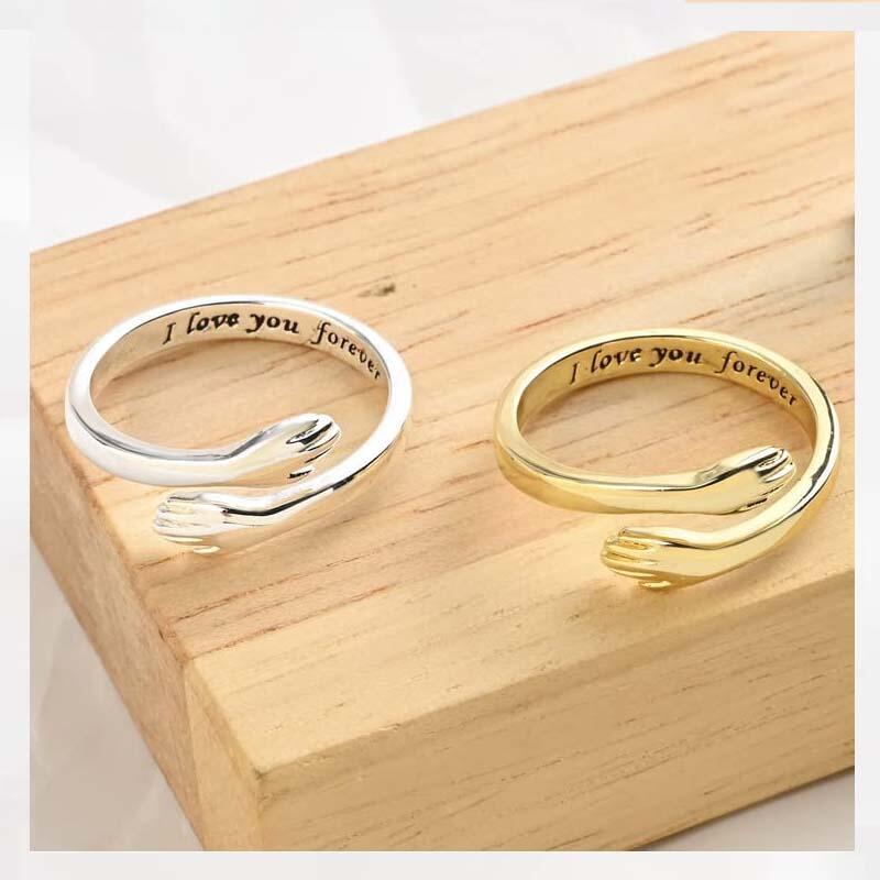 両手 抱きしめる ハグ 刻印 オープン リング サイズ調整可能 フリーサイズ