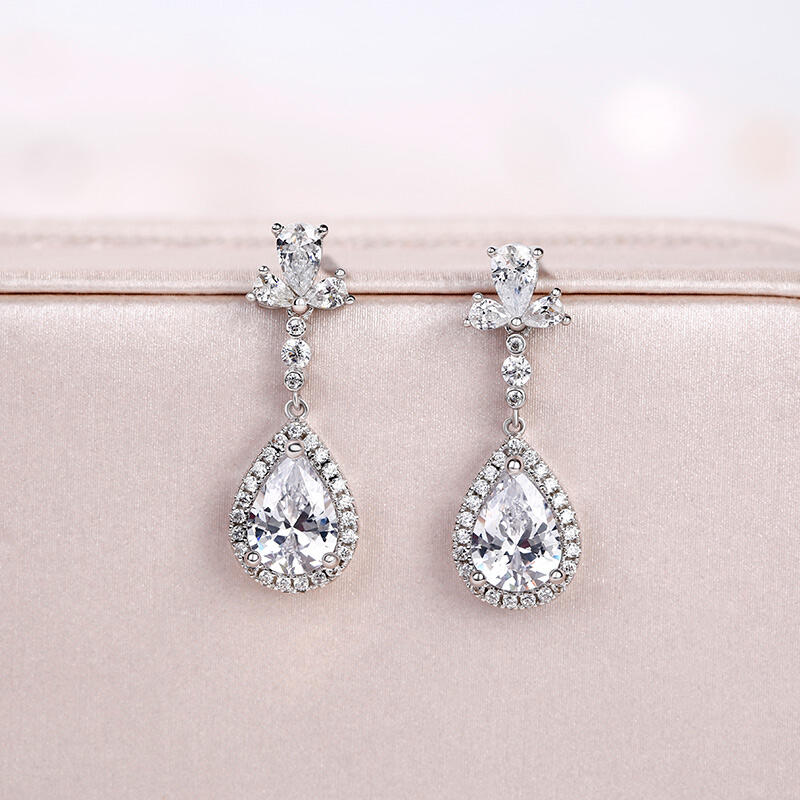 Jeulia Aretes De Plata Esterlina Con Corte Halo Pera