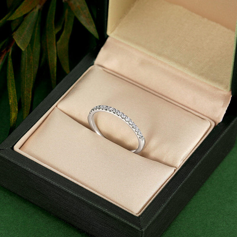 Jeulia Classic Round Cut Sterling Silver Women's Band