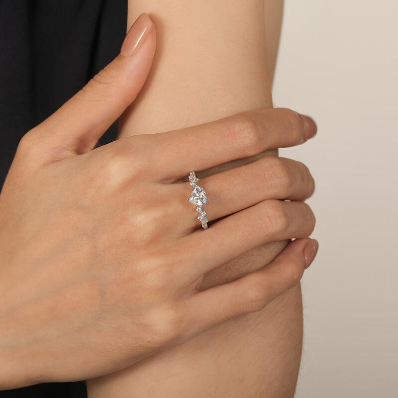 Jeulia Anillo de Promesa Corazón Personalizado con Piedra Natal en Plata Esterlina