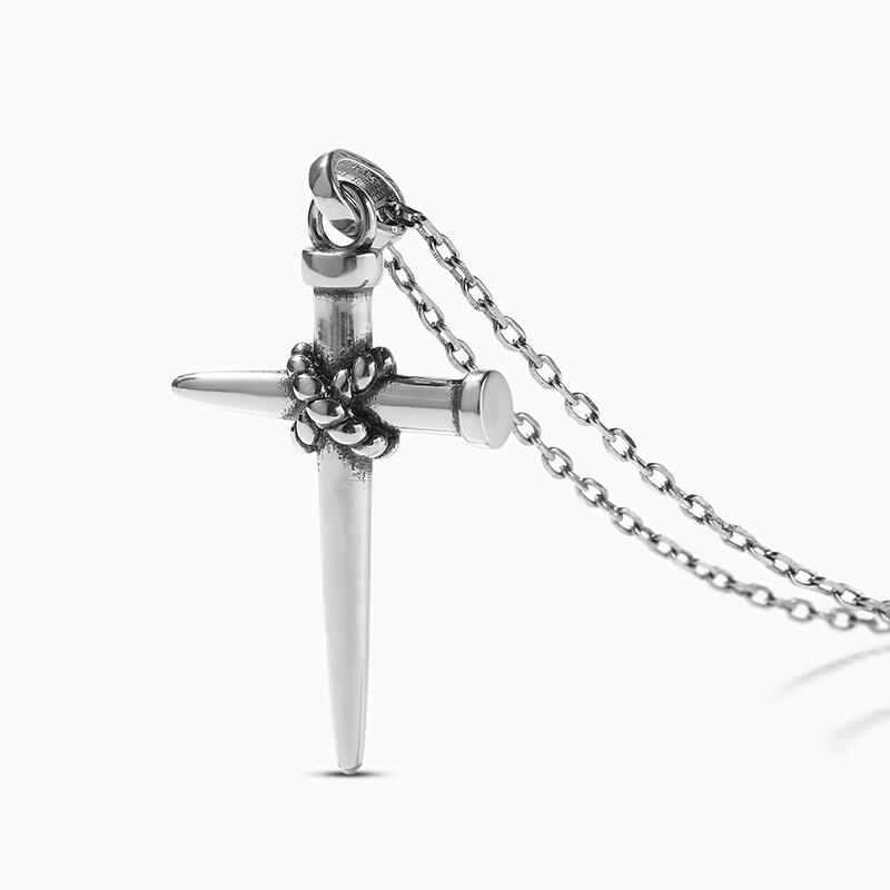 Jeulia Collar de plata de ley con diseño de cruz con nudo sagrado