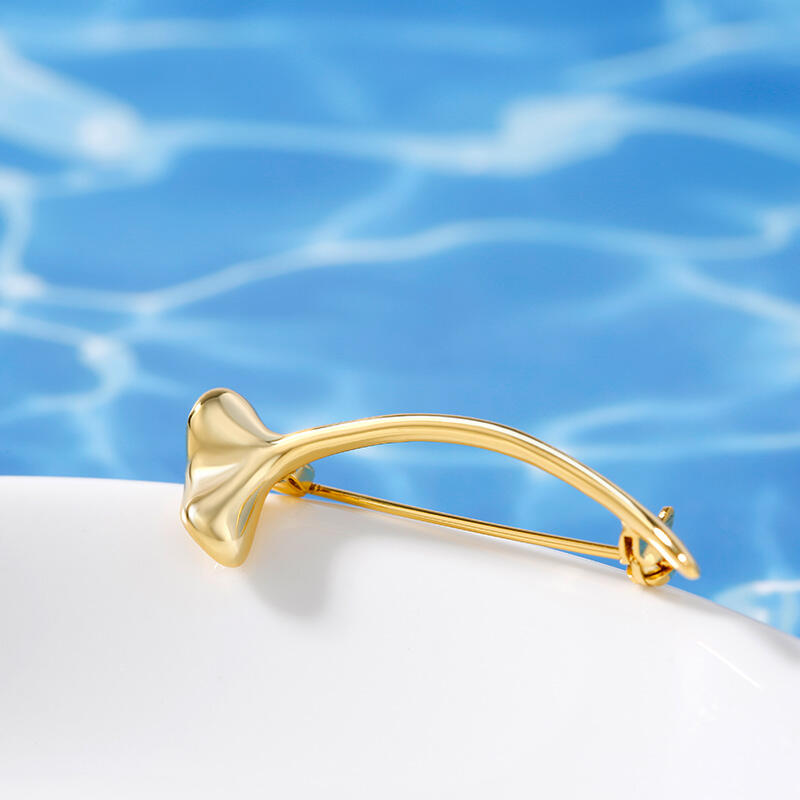 Jeulia イチョウの葉 シルバー ブローチ