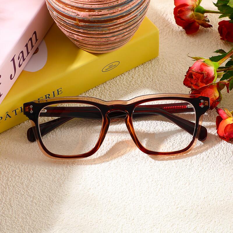 Nahum Quadratische Braune Brille